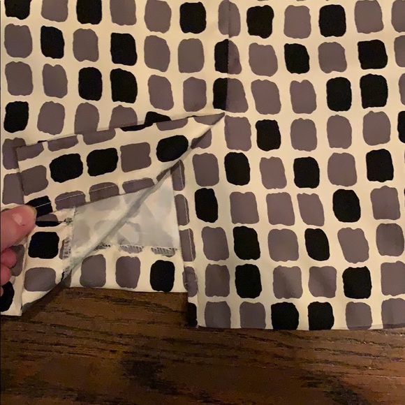 Anthropologie Skirt. Size 6. - Picture 4 of 5